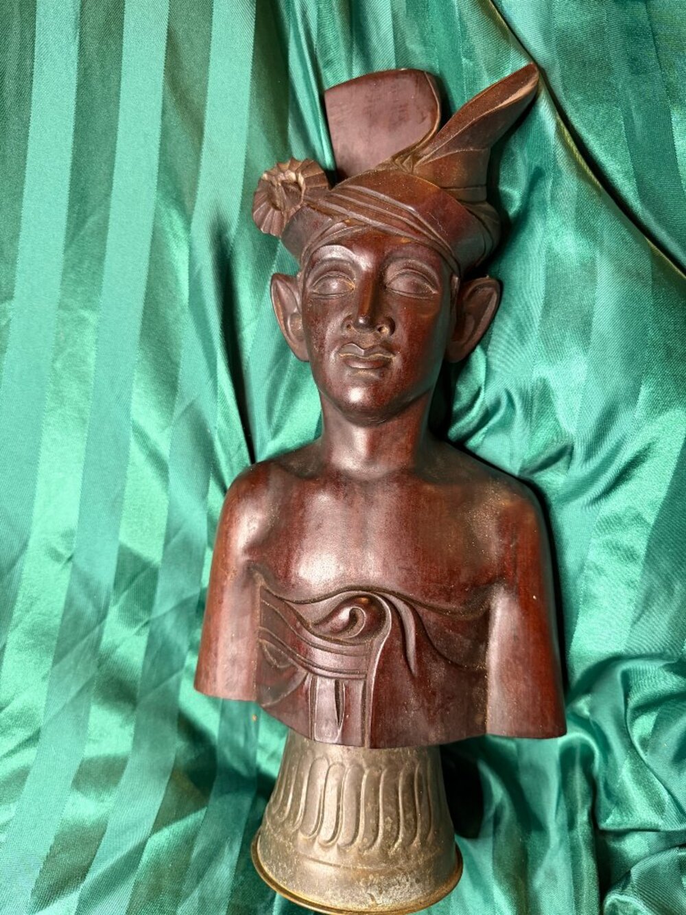 Vintage Hand-Carved Balinese Wooden Bust – Solid Hardwood – Film Prop